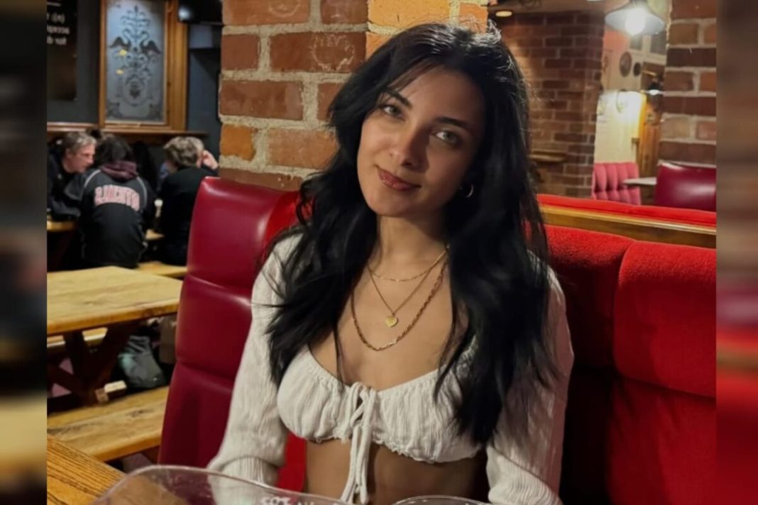 Menina quebra mandíbula doce 2