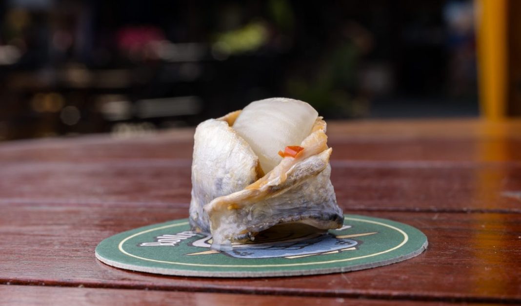 Sushi na Oktoberfest? Prato típico divide opiniões na maior festa alemã das Américas